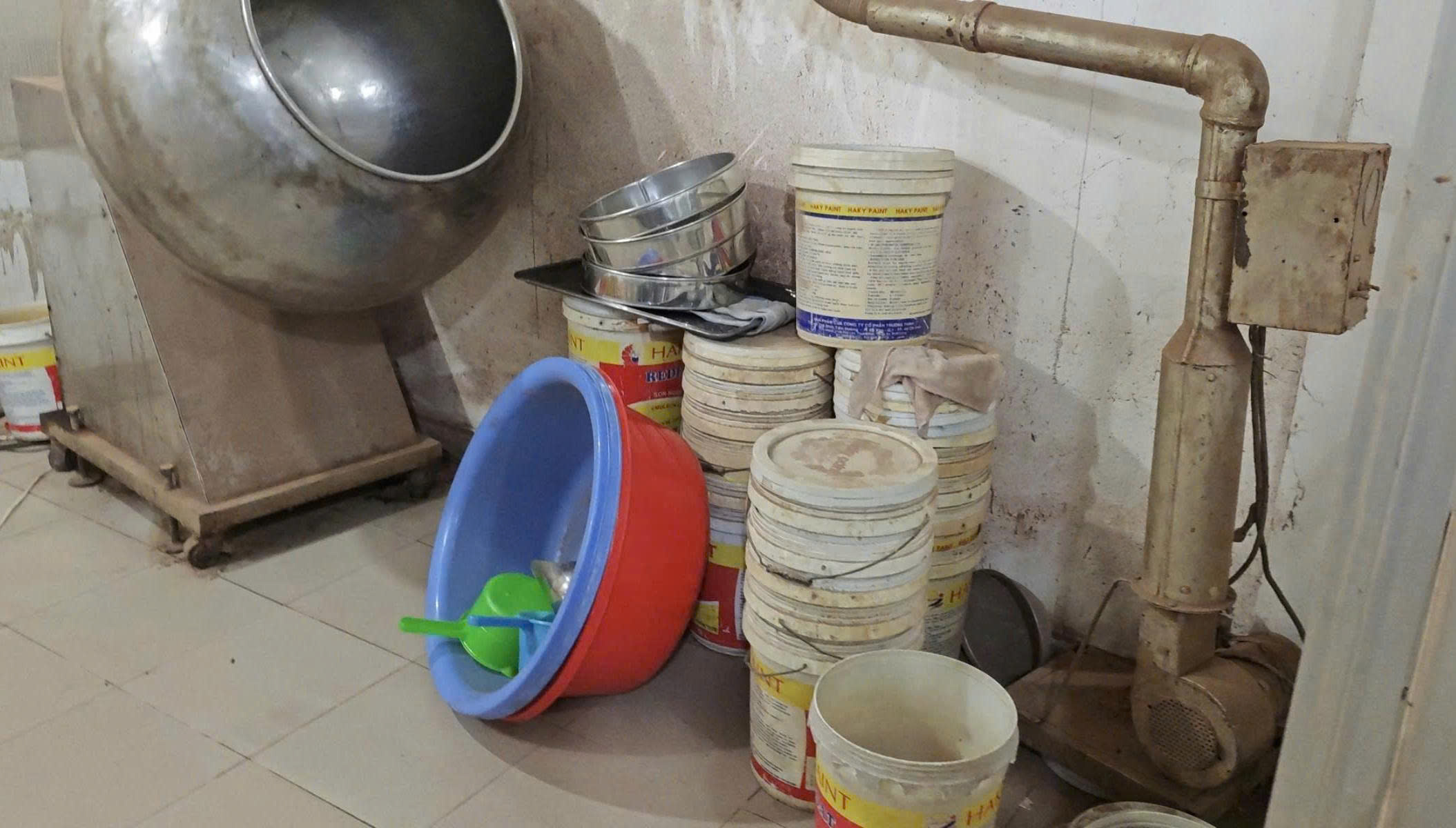 dong-duoc-4-1780065440370575629397 Công an TPHCM triệt phá đường dây sản xuất, buôn bán thuốc đông dược trái phép quy mô lớn- Ảnh 6.