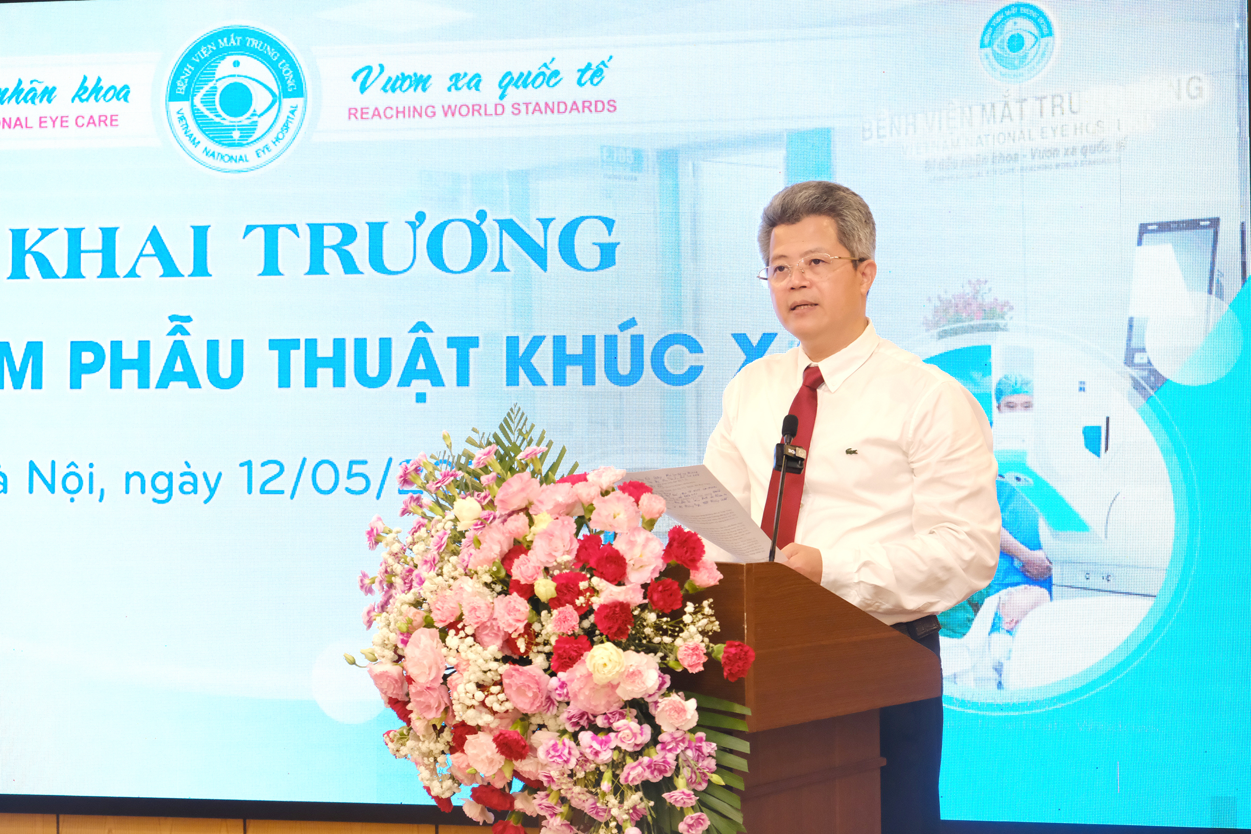 Mở rộng tiếp cận phẫu thuật khúc xạ công nghệ cao cho người dân- Ảnh 2.
