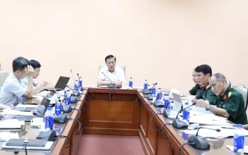 Thúc đẩy tiến độ xây dựng hướng dẫn mới về tổ chức cơ sở khám chữa bệnh quân dân y