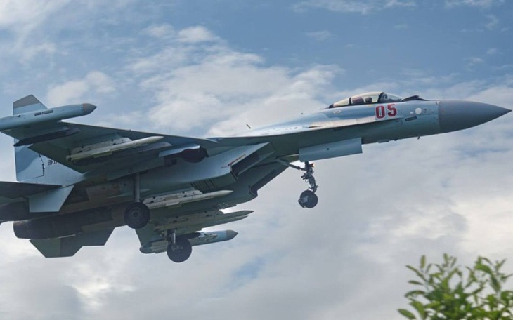 Tên lửa R-77M mới là chìa khóa giúp Su-35 Nga bắn hạ F-16 Ukraine?