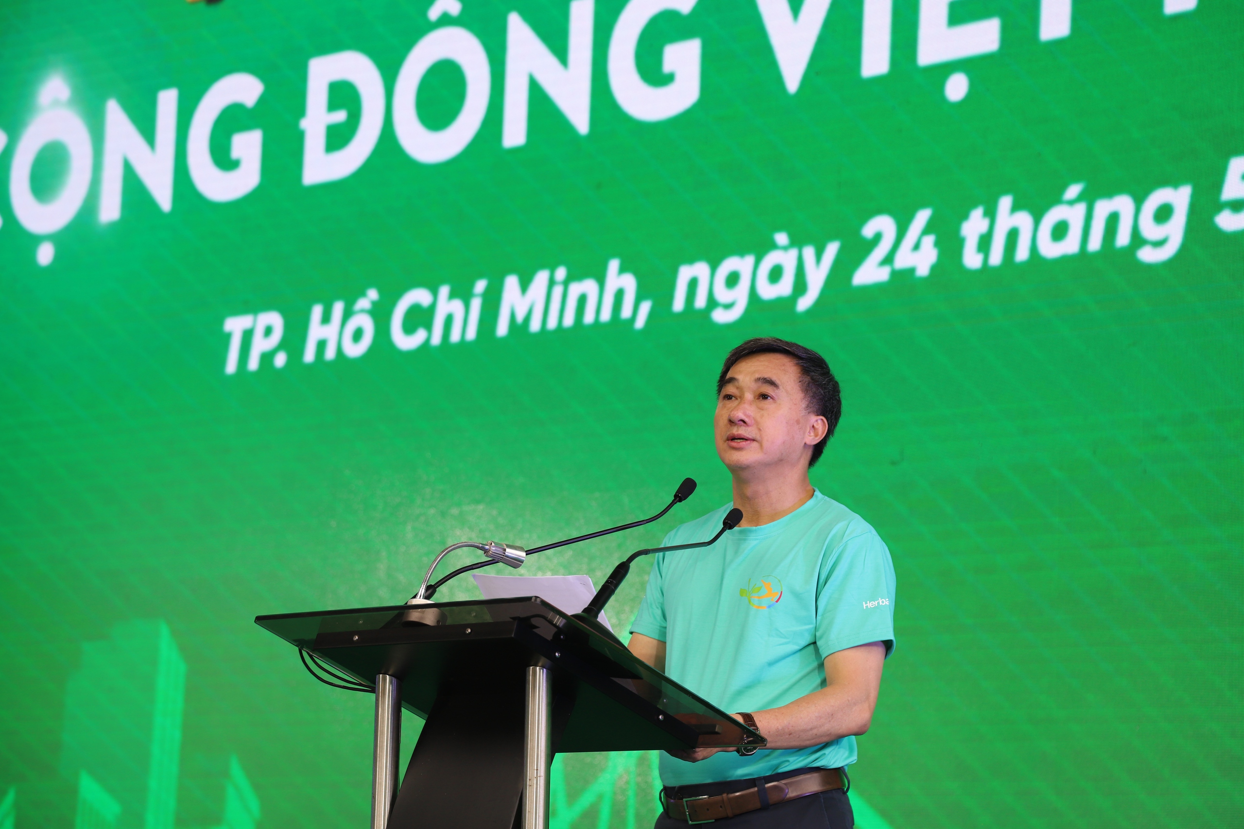 img2192-1779605361964855753595 Thứ trưởng Bộ Y tế Trần Văn Thuấn: Phòng bệnh ngay từ mâm cơm, giấc ngủ- Ảnh 1.
