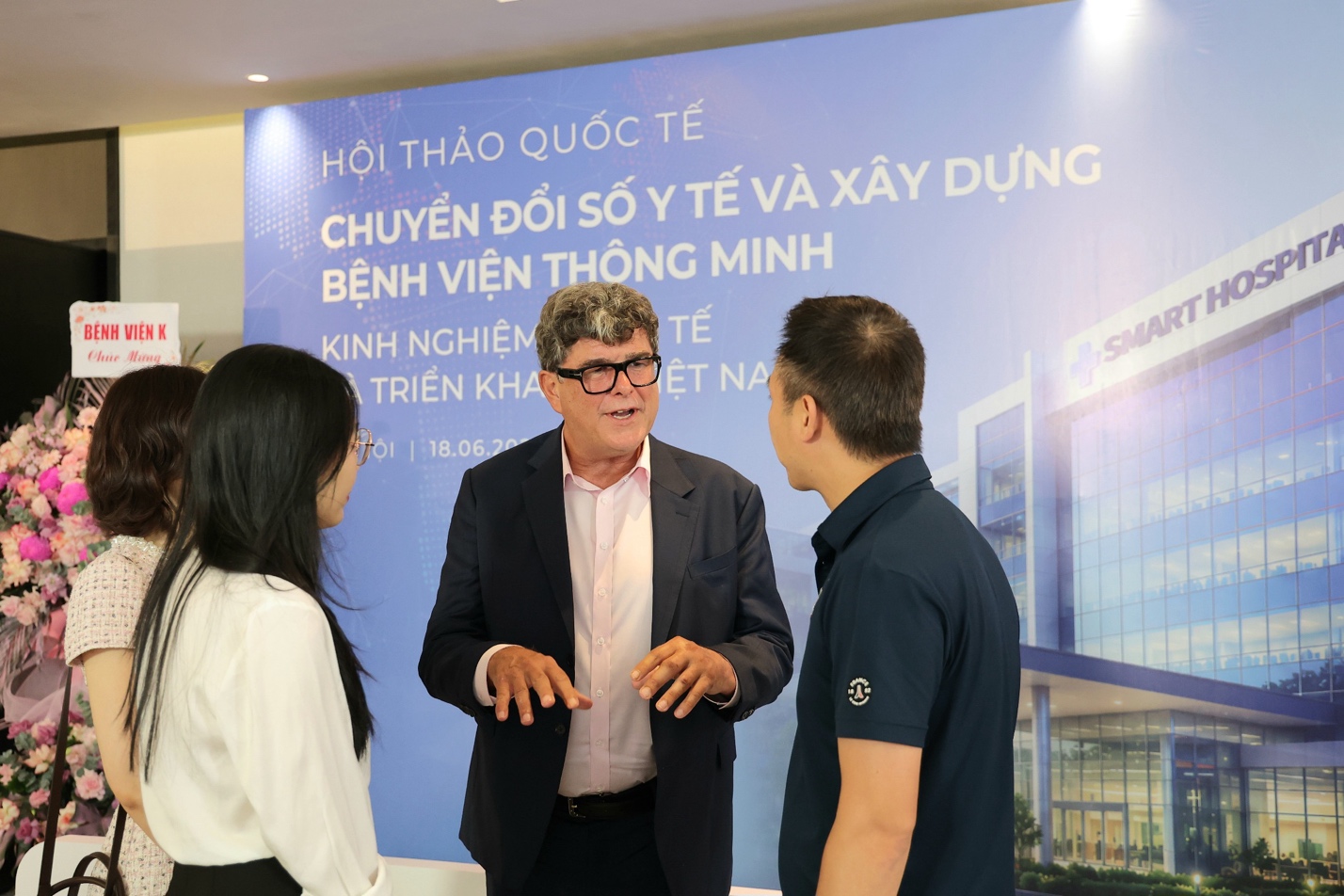 photo-1781771070914-17817710711801883417763 Frank Hester: ‘Bệnh án điện tử là viên gạch đầu tiên để xây dựng nền y tế thông minh’- Ảnh 2.