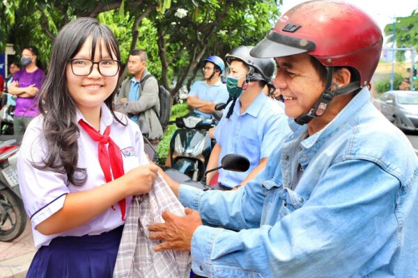 Thi lớp 10 tại TPHCM: Thí sinh nói đề Toán vừa sức, tự tin ‘bỏ túi’ điểm khá