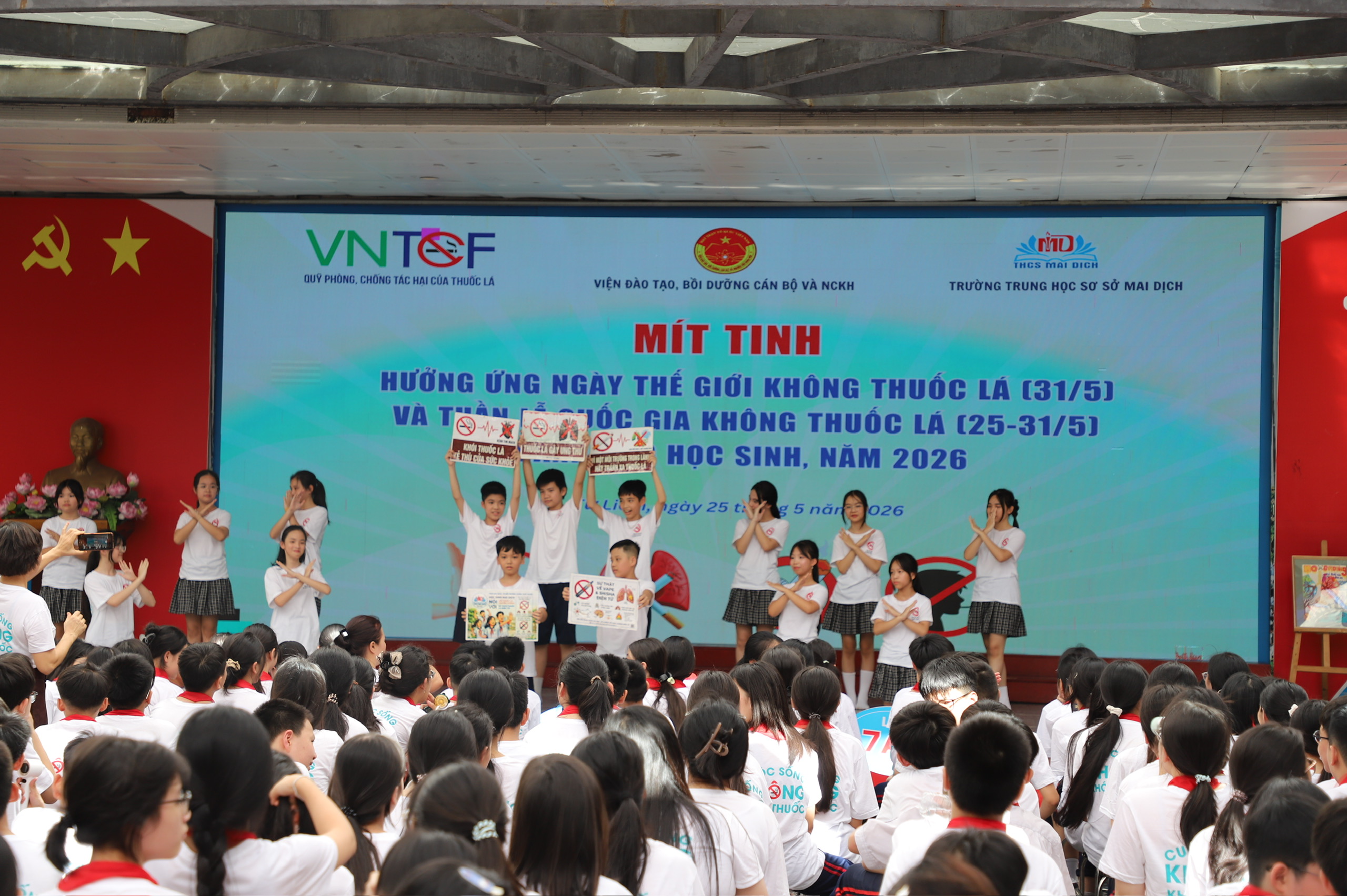 thuyoc-al-1779718752954518353730 Giờ học đặc biệt về sức khỏe và xây dựng trường học an toàn, văn minh và không khói thuốc- Ảnh 2.
