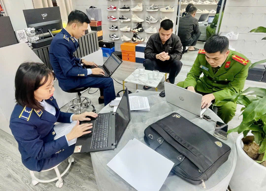 Phát hiện và xử lý hơn 1000 vụ xâm phạm quyền sở hữu trí tuệ sau 2 tuần ra quân rà soát- Ảnh 1.