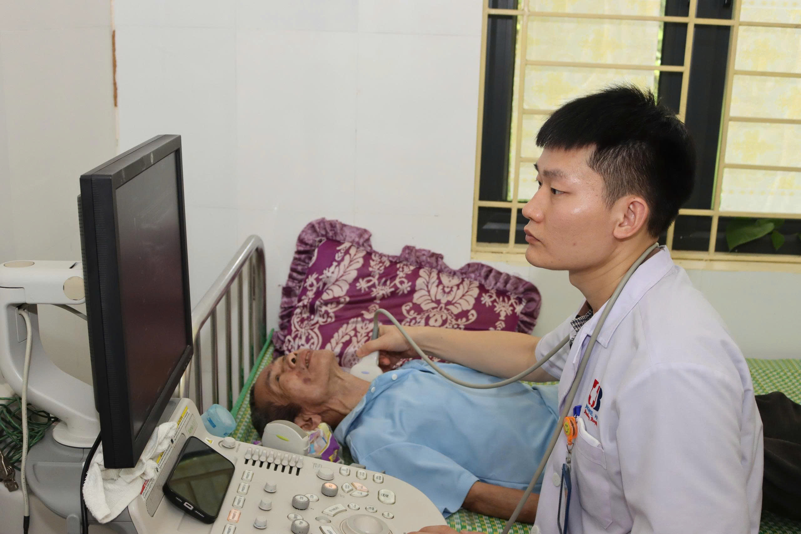 z7834307323890789a6bcbc2f55251cbfab82b54e84f51-17790682513831407096637 Y tế Nghệ An đưa chăm sóc sức khỏe đến bản làng xa- Ảnh 6.