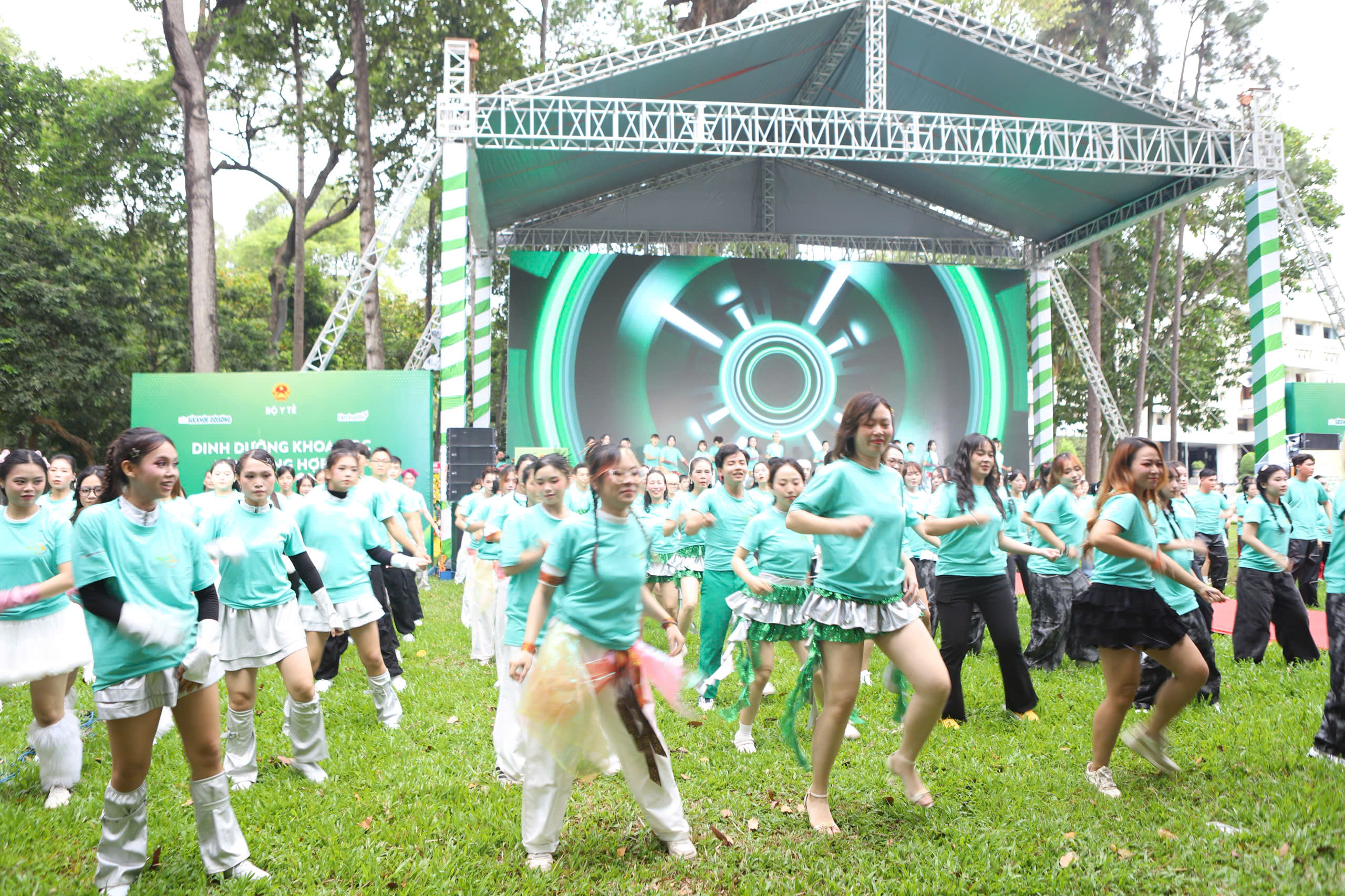 z78588379353917cea8bd901c6ad72e8b2fa5afd5b715e-1781491920130322516063 Ngày Dinh dưỡng cộng đồng Việt Nam lần 7: Khi mỗi gia đình trở thành 'hạt nhân' xây dựng sức khỏe cộng đồng - Ảnh 2.