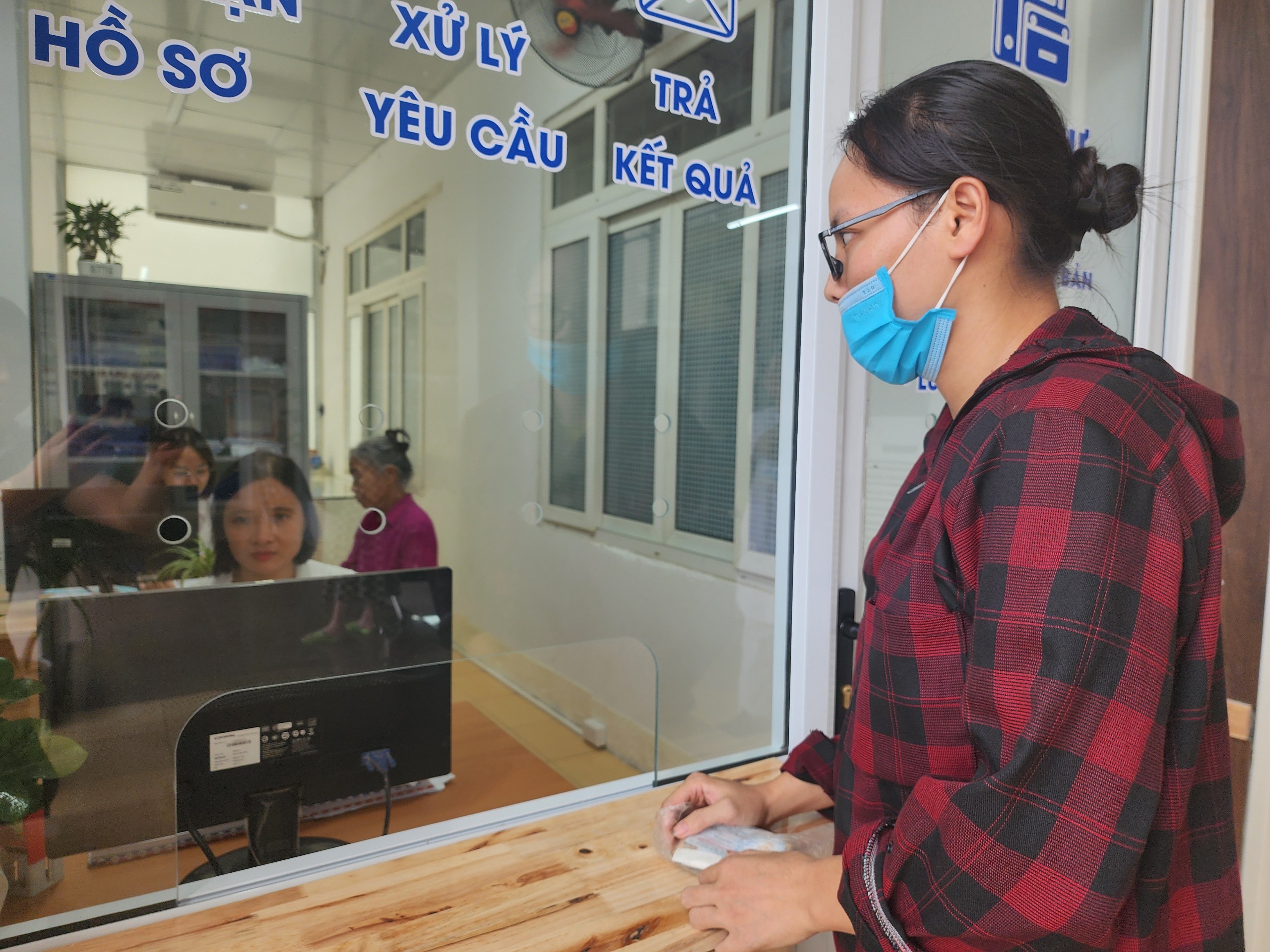 Quy trình 'một cửa' ở bệnh viện trên địa bàn phường giúp người dân khám nhanh, thủ tục gọn  
- Ảnh 3.