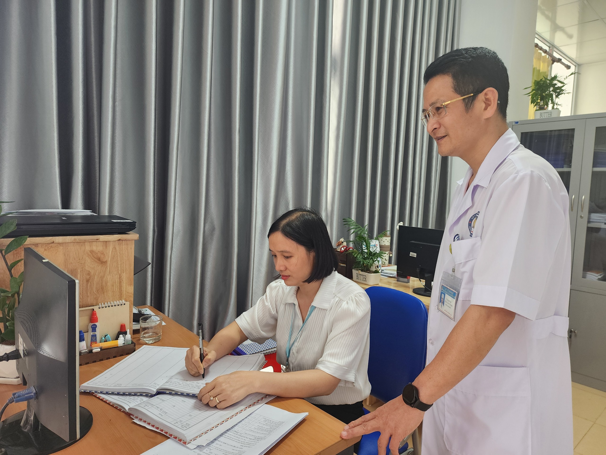 Quy trình 'một cửa' ở bệnh viện trên địa bàn phường giúp người dân khám nhanh, thủ tục gọn  
- Ảnh 4.