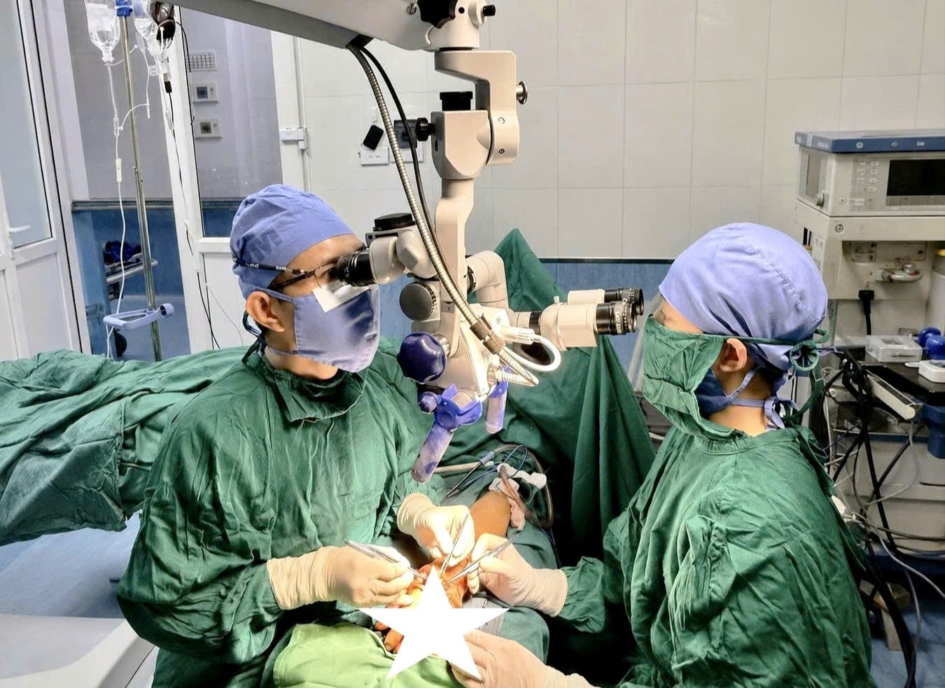 210-1781234792730654908347 Bước tiến trong phẫu thuật vi phẫu: Chuyển vạt SCIP tự do được triển khai tại Nghệ An- Ảnh 1.