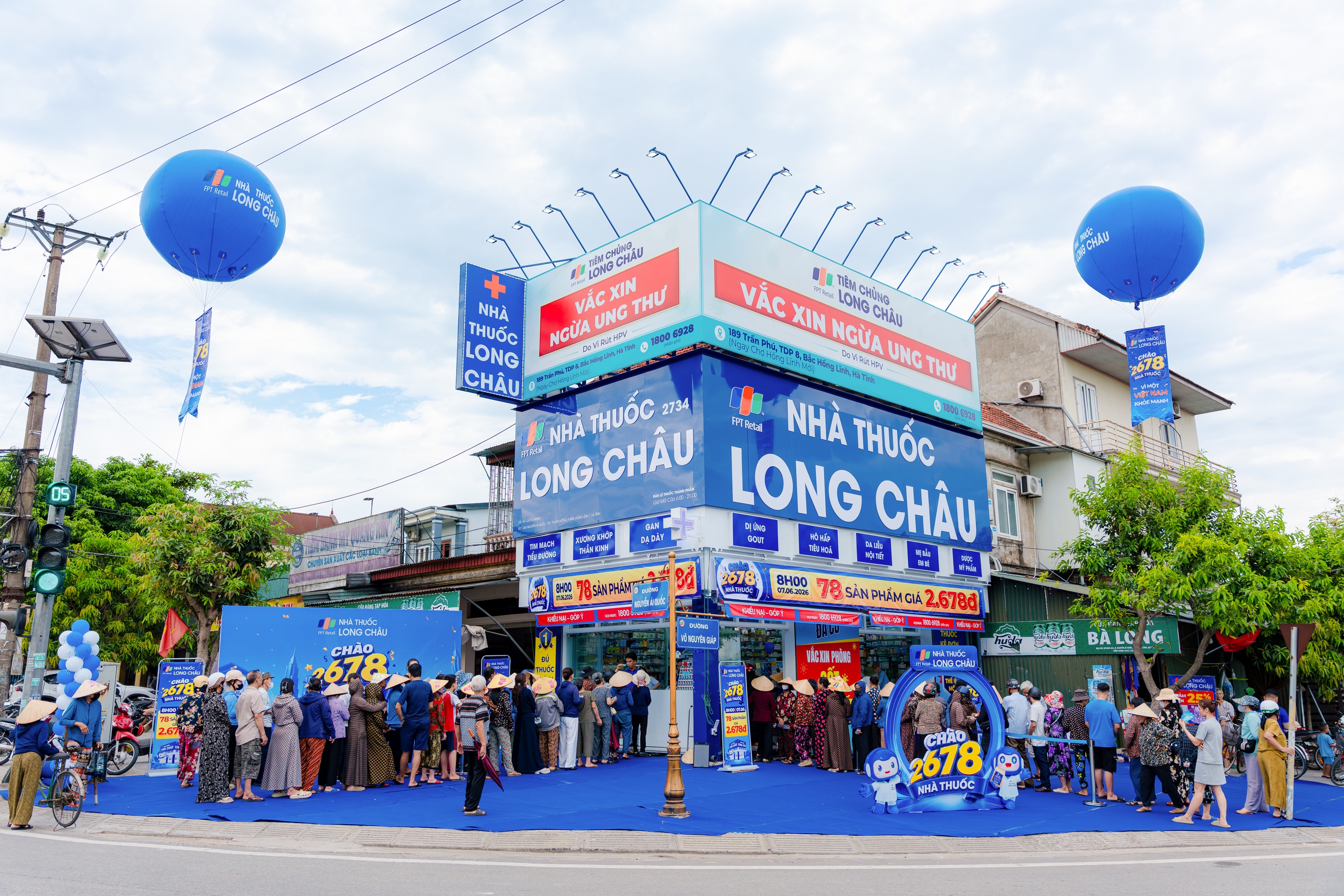 5-17812321275212078471187 2.678 nhà thuốc trên toàn quốc - Dấu ấn gần một thập kỷ Long Châu vươn mình vì một Việt Nam khỏe mạnh- Ảnh 5.