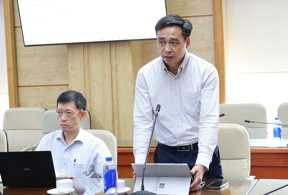 anh-thuc-16-17816290206651870966089 Thứ trưởng Nguyễn Tri Thức: Khẩn trương hoàn thiện hệ thống thông tin quản lý khám chữa bệnh- Ảnh 5.