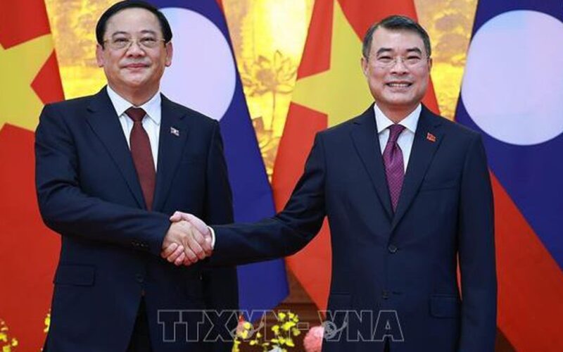 Thủ tướng Lào Sonexay Siphandone kết thúc chuyến thăm chính thức Việt Nam và dự AFF 2026