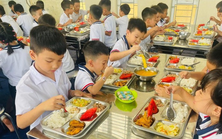 Cách bổ sung nước và điện giải an toàn cho học sinh khi thời tiết nắng nóng kéo dài- Ảnh 3.