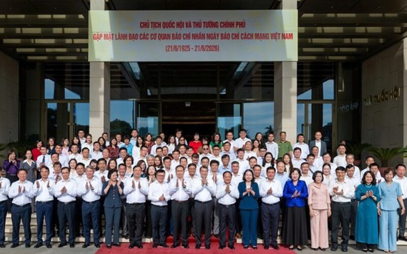 Chủ tịch Quốc hội và Thủ tướng Chính phủ gặp mặt Lãnh đạo các cơ quan báo chí