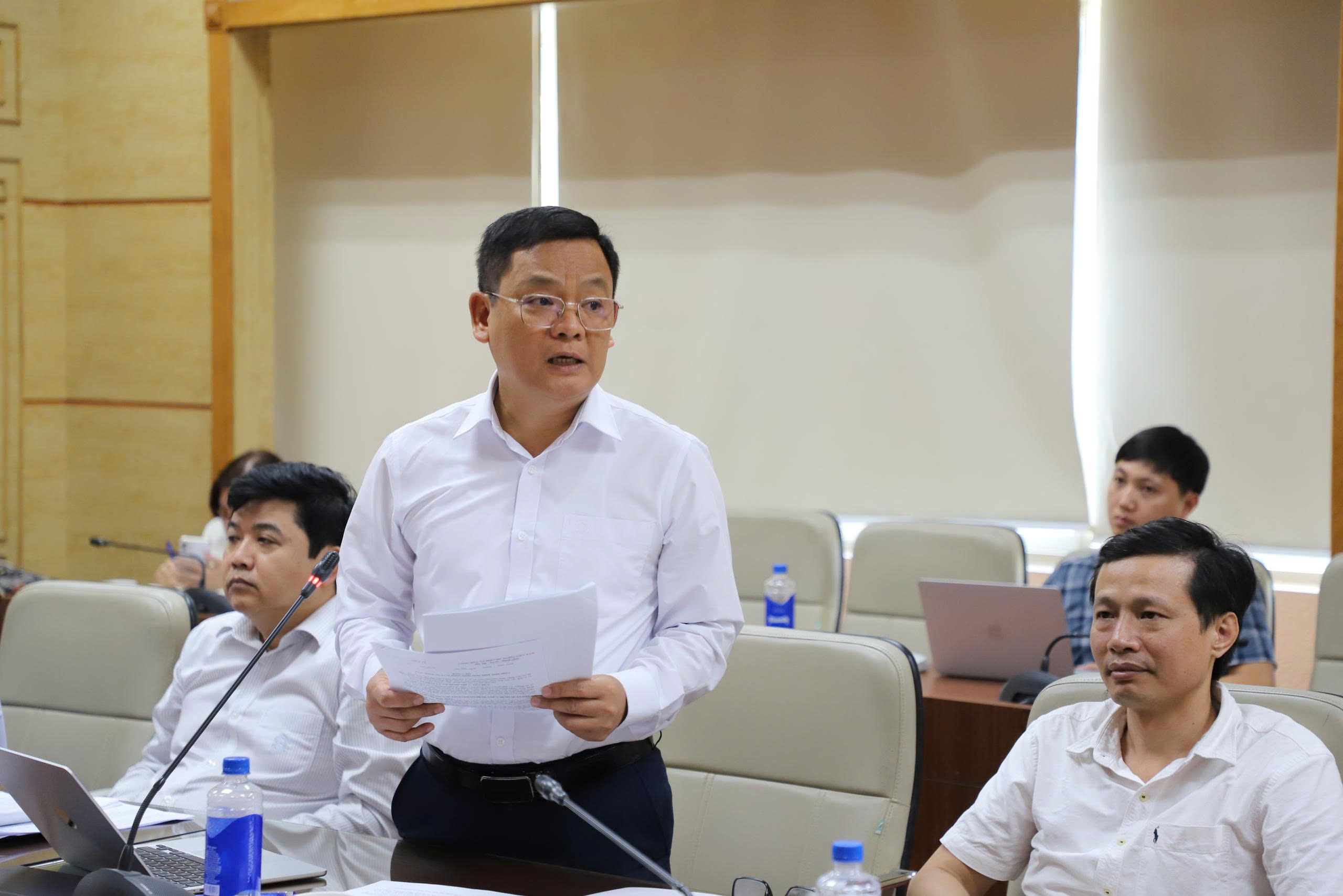 Thúc đẩy tiến độ xây dựng hướng dẫn mới về tổ chức cơ sở khám chữa bệnh quân dân y - Ảnh 3.