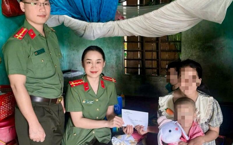 Tình trạng của cháu bé bị mẹ và cậu tâm thần gây hại