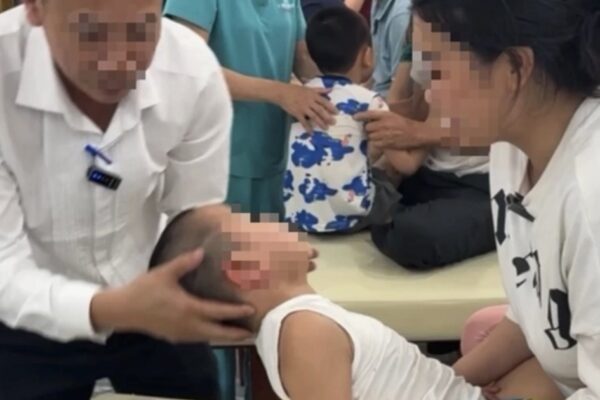Sở Y tế Hà Nội vào cuộc vụ ‘tiến sĩ nắn chỉnh xương’ ở Y Đức Vương chữa trẻ chậm nói