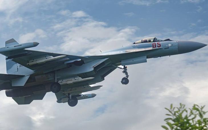 Tên lửa R-77M mới là chìa khóa giúp Su-35 Nga bắn hạ F-16 Ukraine?