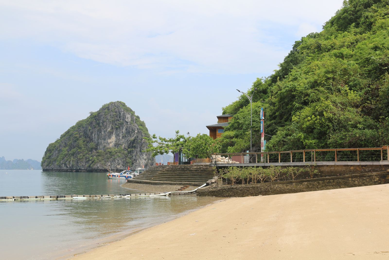 Bãi tắm Soi Sim Quảng Ninh tạm dừng đón khách tham quan trong năm 2026 - Ảnh 1.