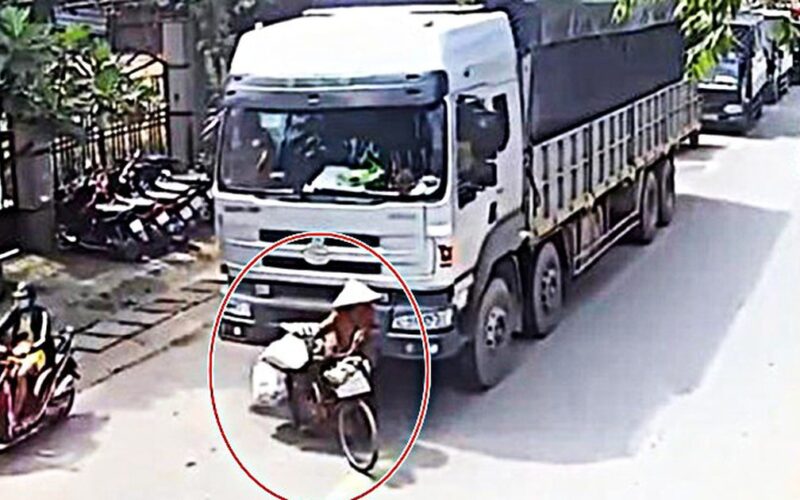 Cục CSGT cảnh bảo sai lầm phổ biến khi đi cạnh xe container khiến nhiều người gặp nạn