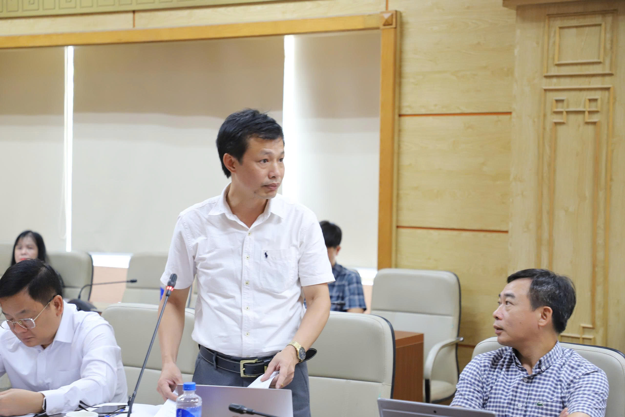 Thúc đẩy tiến độ xây dựng hướng dẫn mới về tổ chức cơ sở khám chữa bệnh quân dân y - Ảnh 2.