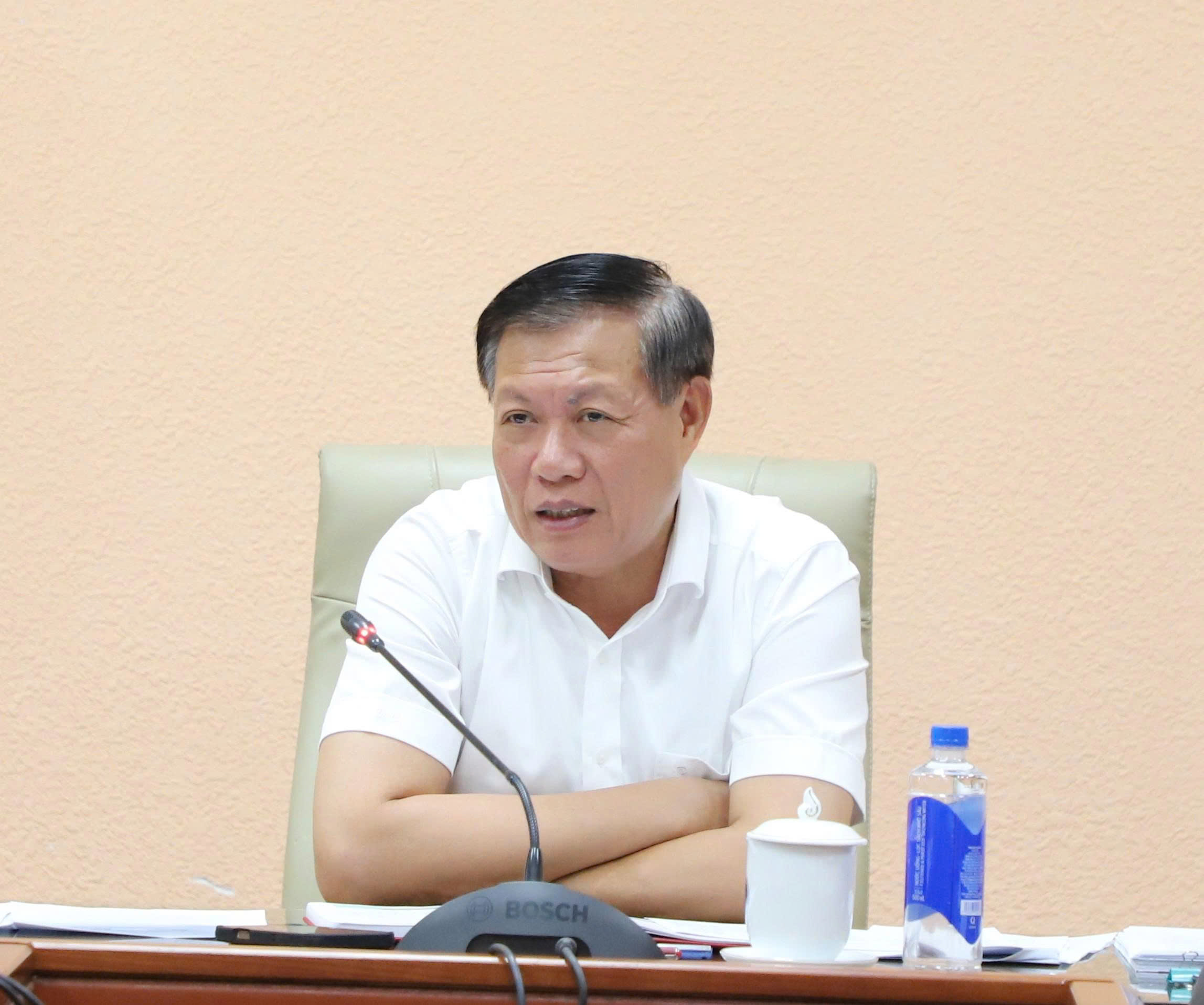 Thúc đẩy tiến độ xây dựng hướng dẫn mới về tổ chức cơ sở khám chữa bệnh quân dân y - Ảnh 1.