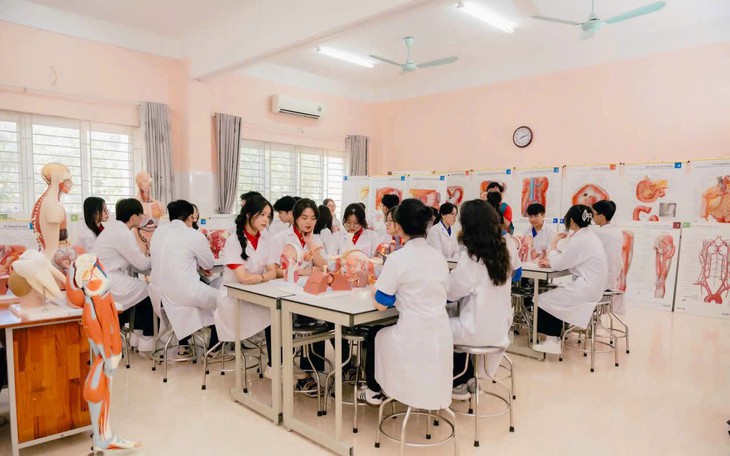 Đại học Y Hà Nội ghi bước tiến lịch sử khi lọt top 1.000 đại học tốt nhất thế giới- Ảnh 3.
